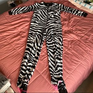B1G1🌸 Zebra Onesie Pajamas/Halloween costume with Feet